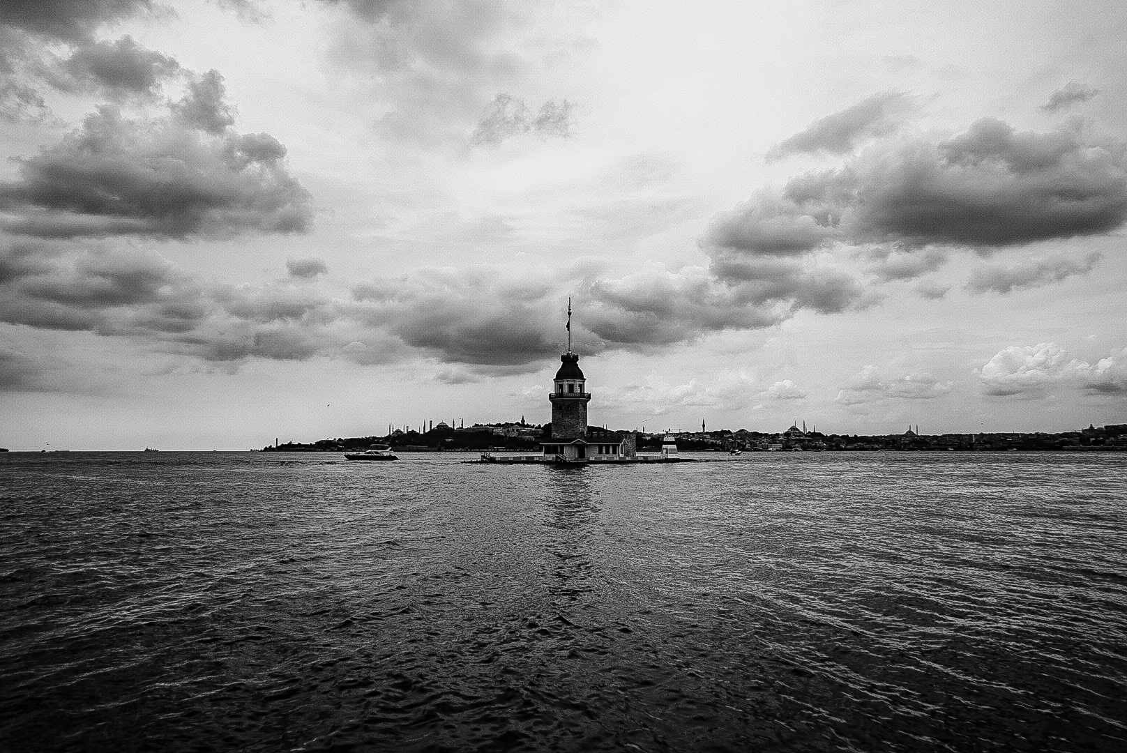 Alone - Görsel 1